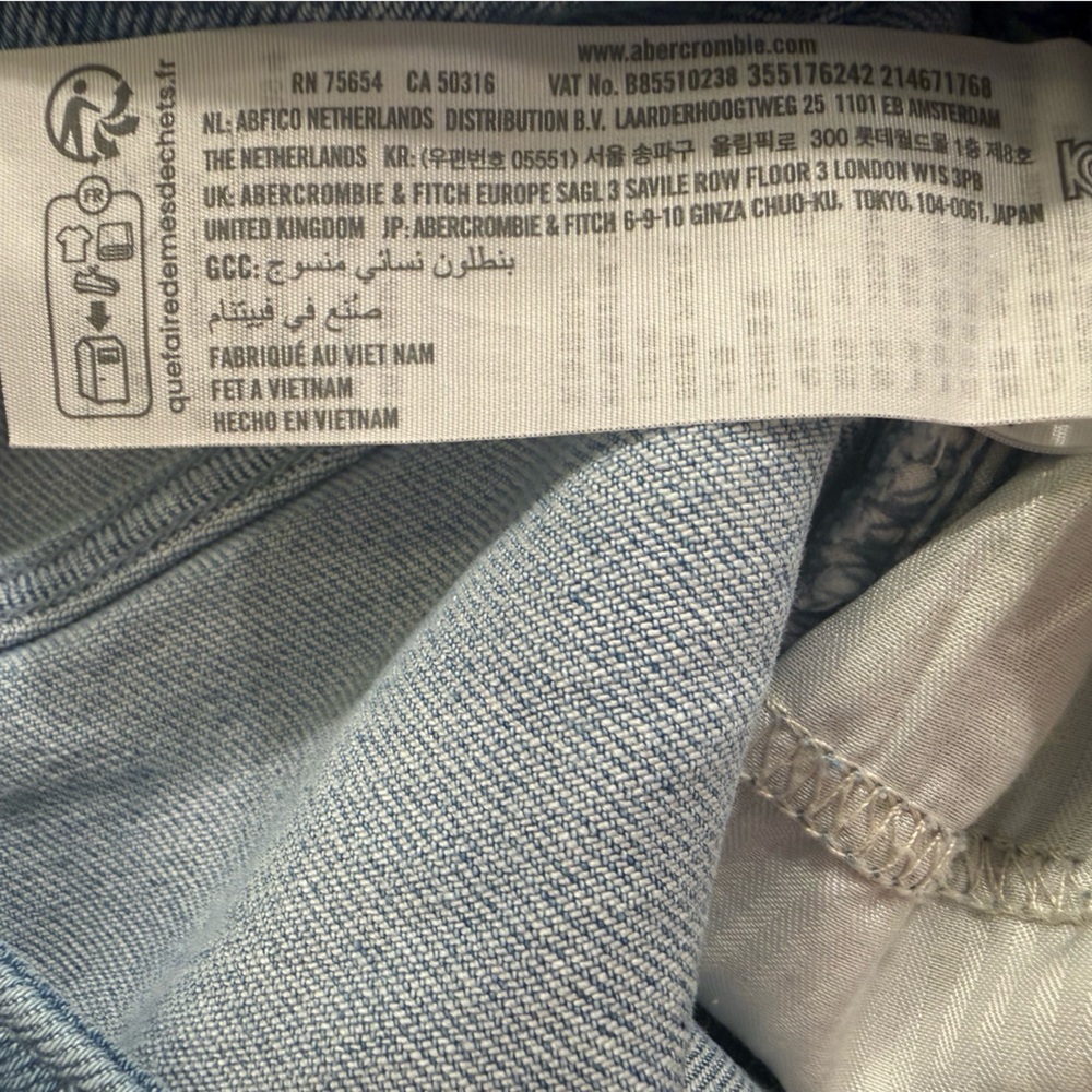Hollister Ultra High-Rise 90s Straight Ripped Jeans Size 26 Y2K - Picture 4 of 4